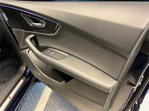 Used 2019 Audi Q8 Premium Plus image 12