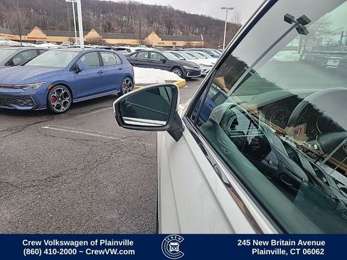 Used 2019 Volkswagen Tiguan SE image 28