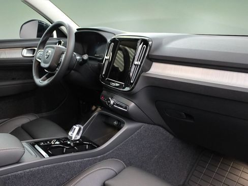 New 2026 Volvo XC40 B5 Plus w/ Climate Package AWD/4WD image 22