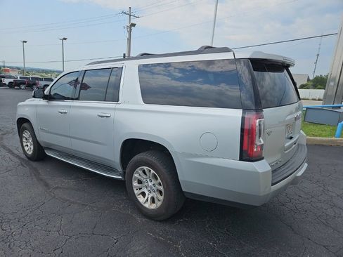 Used 2018 GMC Yukon XL SLT w/ Open Road Package AWD/4WD image 11