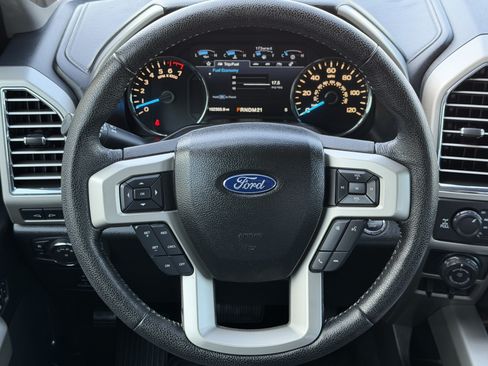 Used 2016 Ford F150 Lariat w/ Equipment Group 502A Luxury AWD/4WD image 17