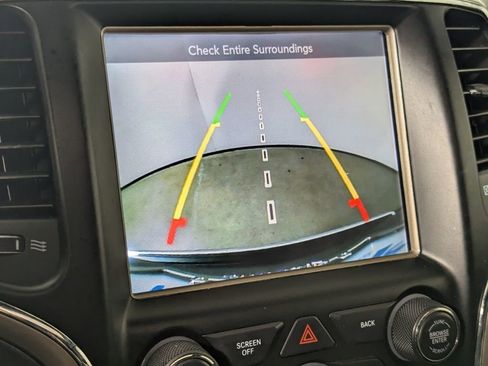 Used 2017 Jeep Grand Cherokee Limited AWD/4WD image 25