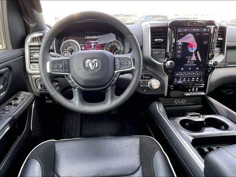 Used 2025 RAM 1500 Laramie w/ Sport Appearance Package AWD/4WD image 8