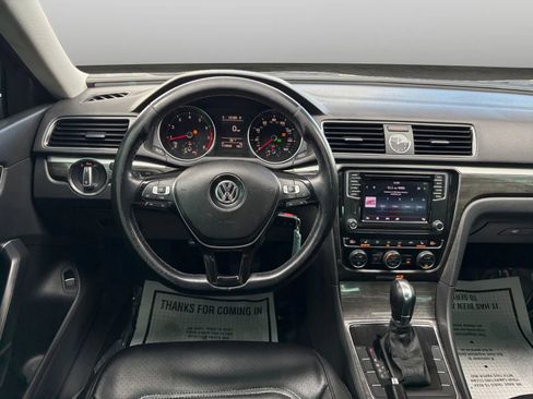 Used 2016 Volkswagen Passat 1.8T SE image 25
