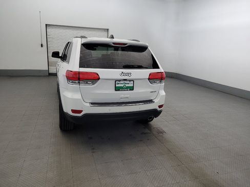 Used 2018 Jeep Grand Cherokee Limited AWD/4WD image 6