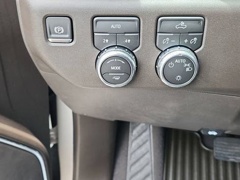 New 2026 GMC Sierra 1500 SLE w/ Max Trailering Package AWD/4WD image 21