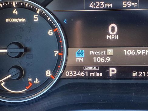 Used 2024 Mitsubishi Outlander ES image 25