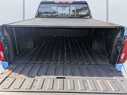 Used 2023 GMC Sierra 1500 AT4 w/ Technology Package AWD/4WD image 12