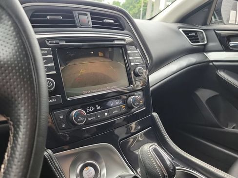 Used 2023 Nissan Maxima SV w/ Floor Mat Group FWD image 27