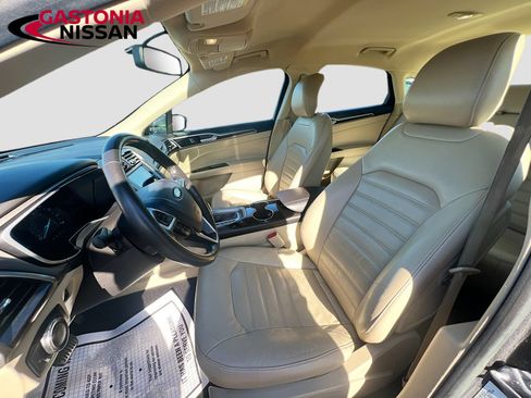 Used 2014 Ford Fusion SE w/ Equipment Group 202A FWD image 27