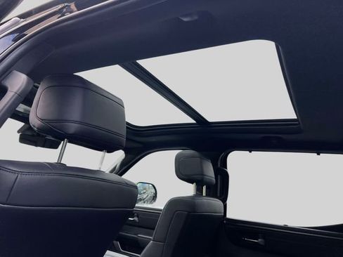 Used 2024 Toyota Tundra Platinum image 17