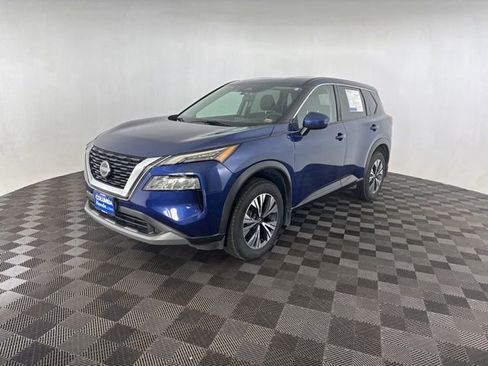 Used 2022 Nissan Rogue SV image 4