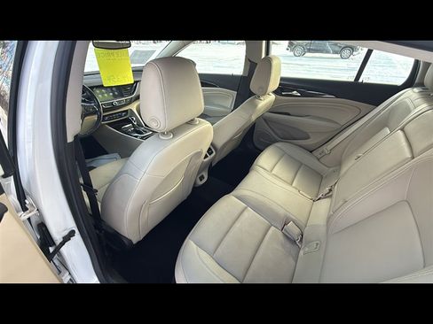 Used 2018 Buick Regal Essence w/ Driver Confidence Package #1 image 24
