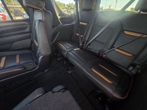 Used 2021 GMC Yukon AT4 w/ AT4 Premium Plus Package AWD/4WD image 7