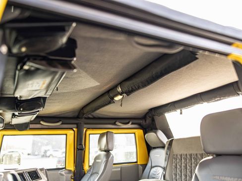 Used 2003 HUMMER H1 Open Top image 16