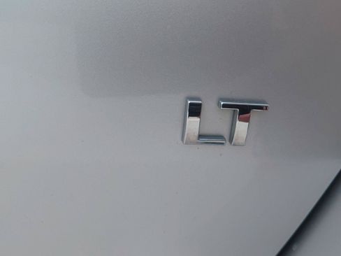 Used 2019 Chevrolet Trax LT w/ LT Convenience Package FWD image 20
