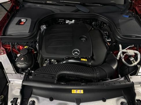 Used 2021 Mercedes-Benz GLC 300 image 12