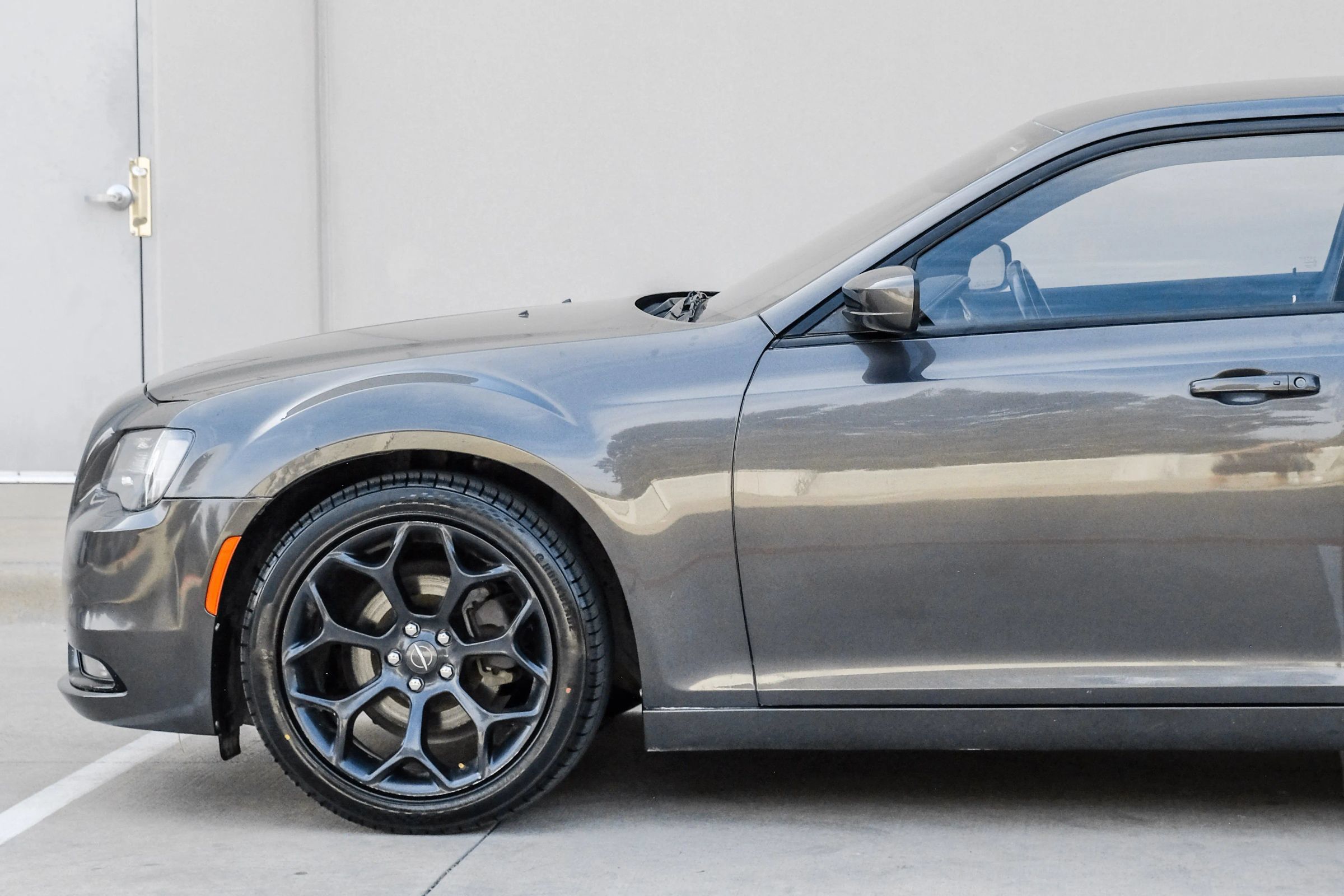 Used 2019 Chrysler 300 S RWD image 11