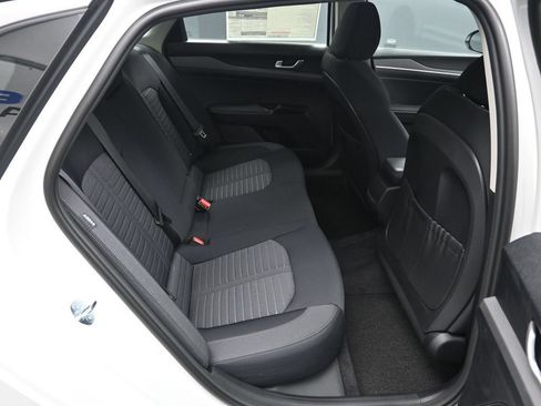 New 2026 Kia K5 LXS FWD image 34