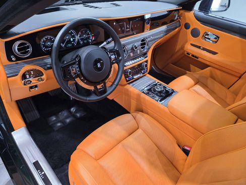 Used 2024 Rolls-Royce Ghost w/ Ghost Package image 7