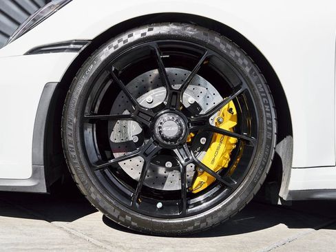 Used 2022 Porsche 911 GT3 image 3