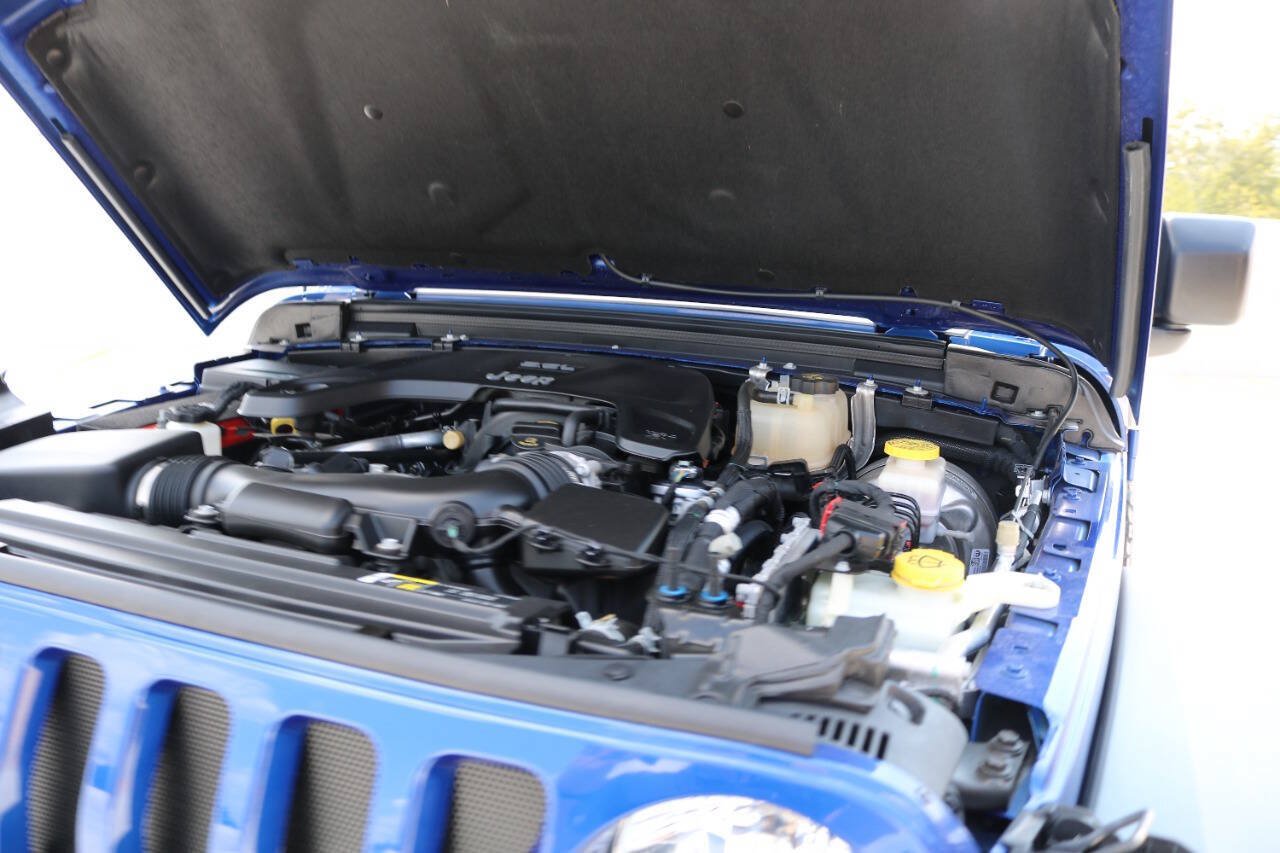 Used 2020 Jeep Wrangler Sport AWD/4WD image 17