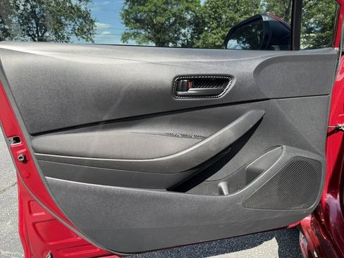 Used 2022 Toyota Corolla LE FWD image 9