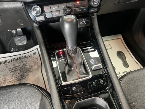 Used 2024 Jeep Compass Trailhawk image 10