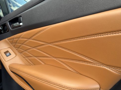 Used 2019 Toyota Avalon Limited w/ All Weather Liner Package image 47