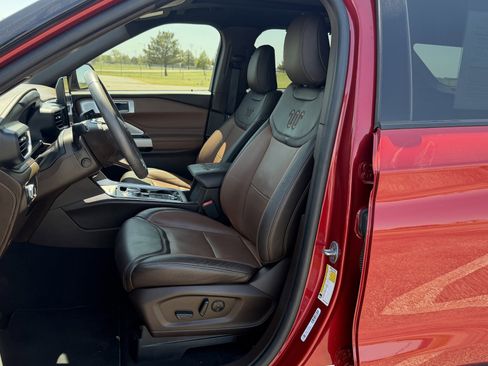 Used 2022 Ford Explorer King Ranch w/ Premium Technology Package AWD/4WD image 19