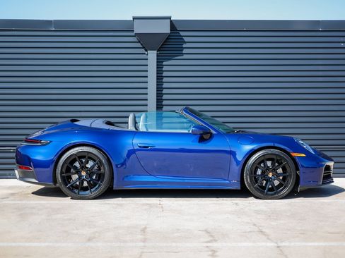 Certified 2025 Porsche 911 Carrera image 8