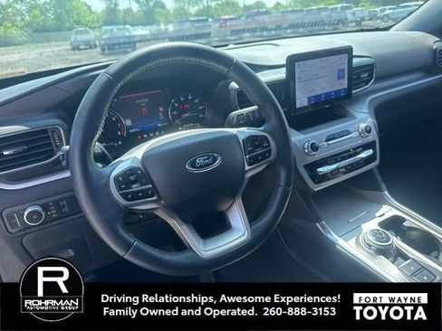 Used 2023 Ford Explorer XLT w/ Equipment Group 202A AWD/4WD image 6