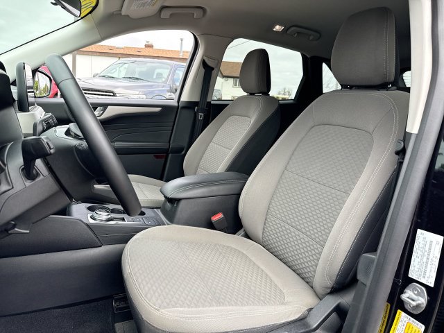 Used 2021 Ford Escape SE w/ Cold Weather Package AWD/4WD image 11