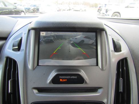 Used 2018 Ford Transit Connect XLT image 16