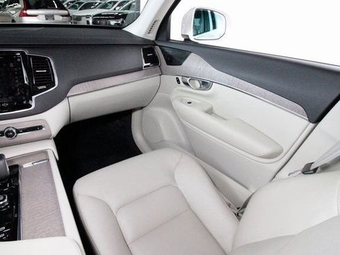 Used 2023 Volvo XC90 T8 Plus w/ Protection Package Premier image 7