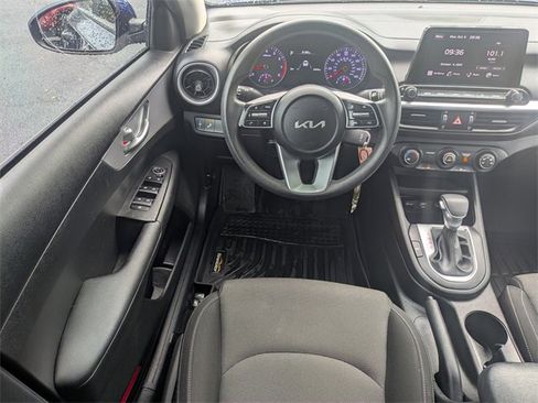 Used 2023 Kia Forte LXS w/ LXS Technology Package image 15