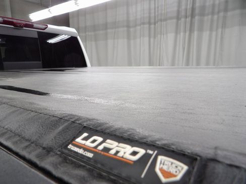 Used 2022 GMC Sierra 1500 AT4X image 43