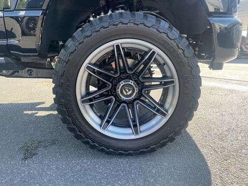 New 2025 Ford F350 Platinum w/ Tremor Off-Road Package image 36