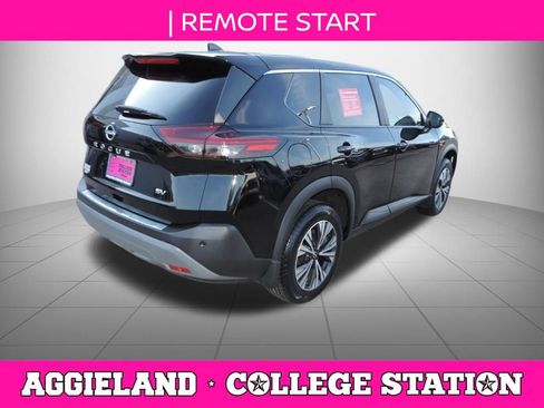 Used 2023 Nissan Rogue SV FWD image 4