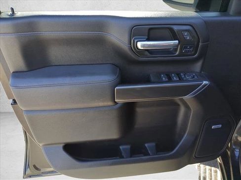 Used 2021 GMC Sierra 2500 AT4 w/ AT4 Premium Plus Package image 9