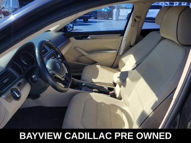 Used 2017 Volkswagen Passat 1.8T SE FWD image 16