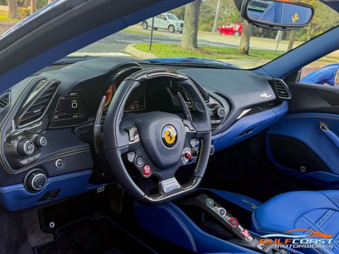 Used 2018 Ferrari 488 Spider image 11