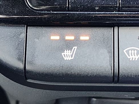 Used 2025 Hyundai Elantra SEL image 25