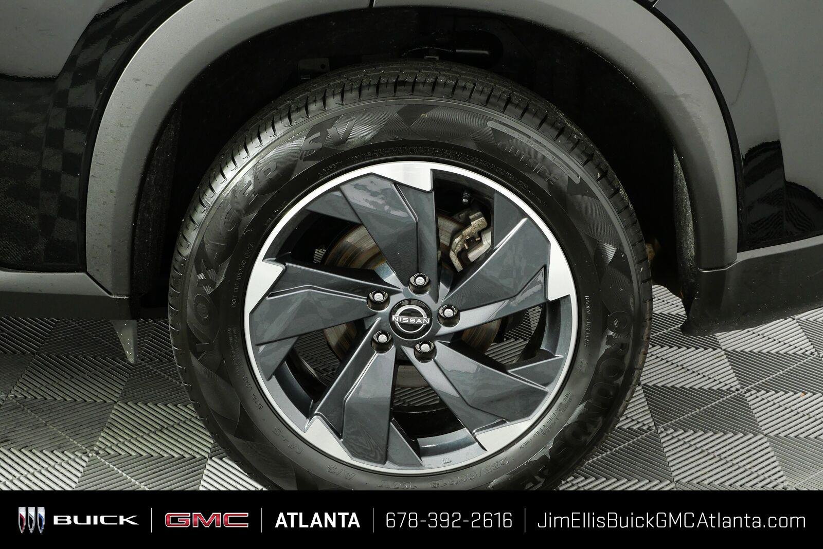 Used 2025 Nissan Rogue SV AWD/4WD image 37