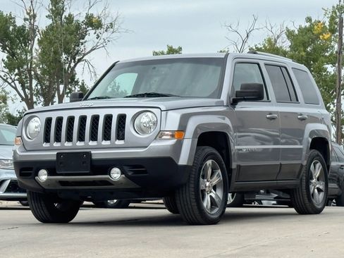 Used 2017 Jeep Patriot High Altitude image 2