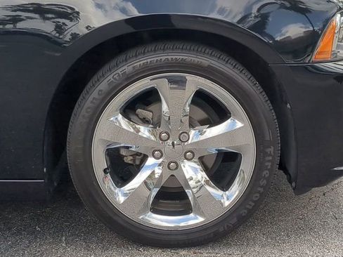 Used 2014 Dodge Charger SXT RWD image 11