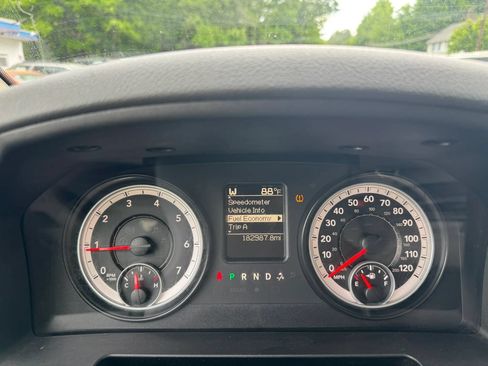 Used 2014 RAM 1500 Classic SLT AWD/4WD image 13
