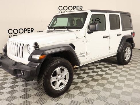 Used 2020 Jeep Wrangler Unlimited Sport S image 9