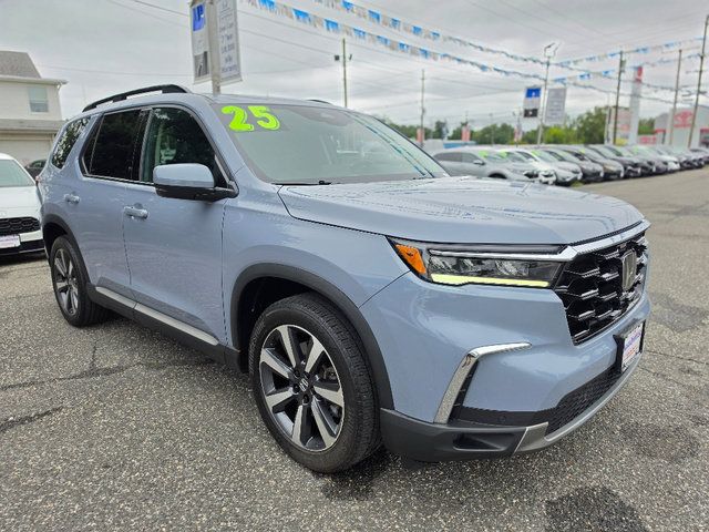Certified 2025 Honda Pilot Touring image 7