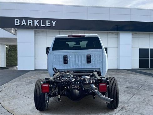 New 2026 GMC Sierra 2500 Pro w/ Convenience Package RWD image 3